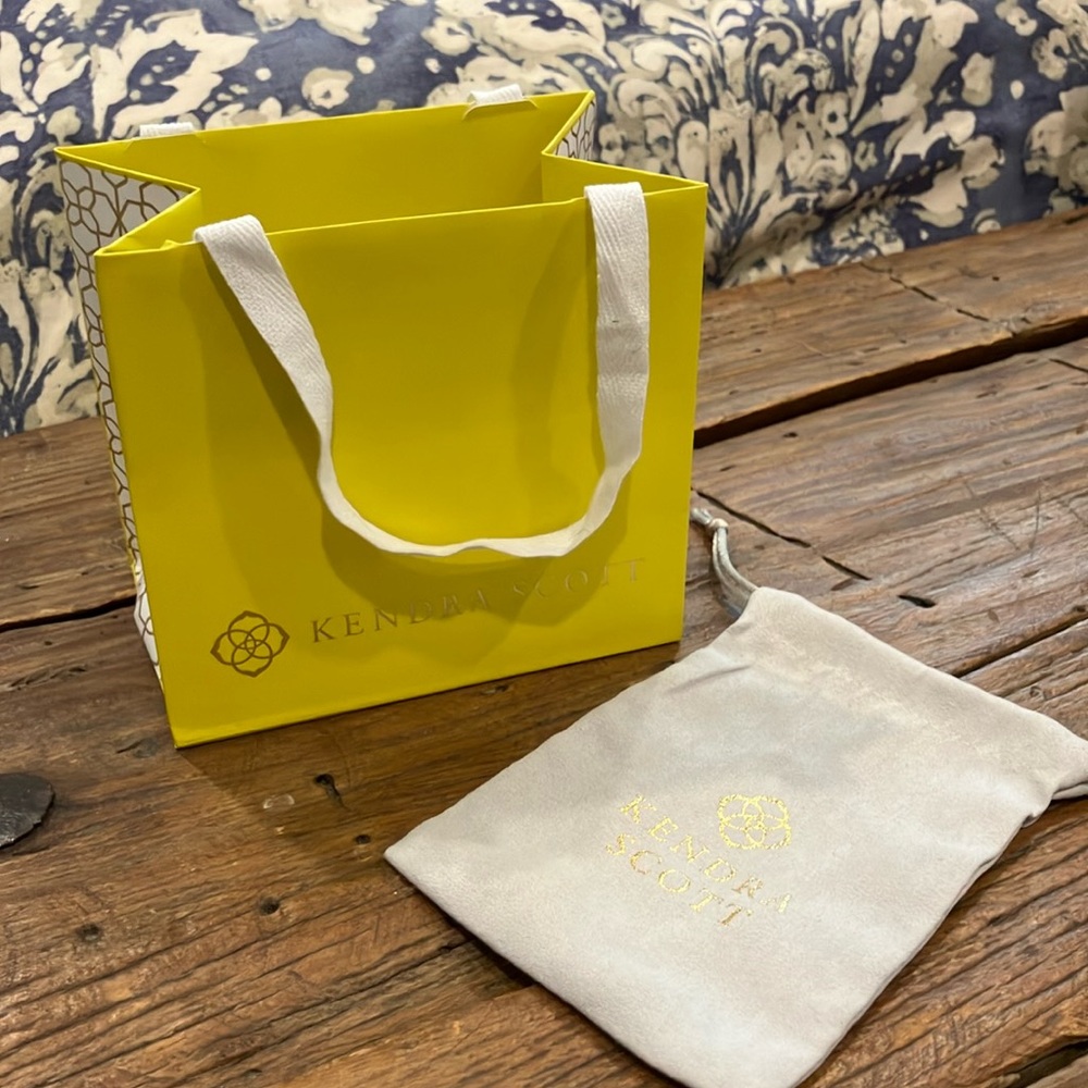 Kendra Scott Gift Bag Set